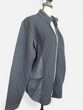 Tail White Label Women’s Quilted Black Zip-Front Golf Jacket